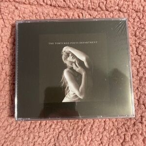 The Tortured Poets Department Collector's Edition Deluxe - THE BLACK DOG